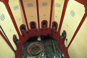 CUVES DU CELLIER D'AVALON,  TERROIR DE TERMENES, REGION DES VINS DE CORBIERES, AUDE (11), FRANCE 