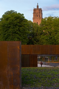 MUSEE SOULAGES, ABRITE LA PLUS GRANDE COLLECTION AU MONDE DE L'ARTISTE, IL A LEGUE A SA VILLE NATALE, PLUS DE 500 OEUVRES, PEINTURES, EAUX-FORTES, SERIGRAPHIES, LITHOGRAPHIES, RODEZ, (12) AVEYRON, MIDI-PYRENEES, FRANCE 