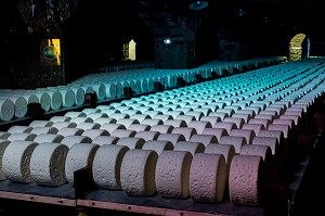 CAVE D'AFFINAGE DU FROMAGE ROQUEFORT, CAVE SOCIETE, GROUPE LACTALIS, (12) AVEYRON, MIDI-PYRENEES, FRANCE 
