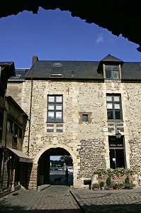 GALERIE CHAYE, MANOIR DE RONCHEVILLE, HONFLEUR, CALVADOS (14), NORMANDIE, FRANCE 