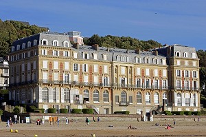 HOTEL DES ROCHES NOIRES, PLAGE DE TROUVILLE-SUR-MER, CALVADOS (14), NORMANDIE, FRANCE 