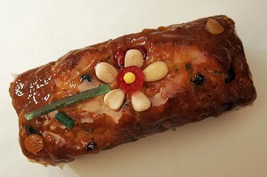 LE CAKE A L'ANCIENNE, PATISSERIE 'AUX DUCS DE NORMANDIE', TROUVILLE-SUR-MER, CALVADOS (14), NORMANDIE, FRANCE 