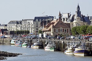 LE PORT DE TROUVILLE-SUR-MER, CALVADOS (14), NORMANDIE, FRANCE 