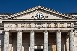 FACADE DU PALAIS DE JUSTICE, ANGOULEME, CHARENTE (16), FRANCE 