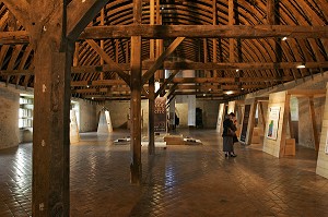 LE DORTOIR DES CONVERS, SALLE EXPOSITION, ABBAYE DE NOIRLAC, CHER (18), FRANCE 