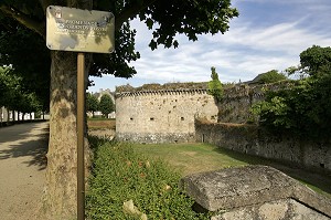 PROMENADE DES REMPARTS, VILLE MEDIEVALE DE DINAN, COTES D'ARMOR (22), BRETAGNE, FRANCE 