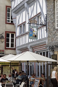 RESTAURANT 'CHEZ LA MERE POURCEL', VILLE MEDIEVALE DE DINAN, COTES D'ARMOR (22), BRETAGNE, FRANCE 