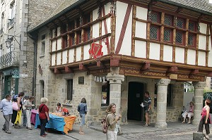 MAISON DE LA HARPE, INTRA-MUROS, VILLE MEDIEVALE DE DINAN, COTES D'ARMOR (22), BRETAGNE, FRANCE 