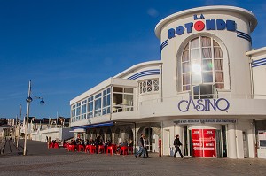 LA ROTONDE, CASINO DE PLENEUF-VAL-ANDRE, (22) COTES-D’ARMOR, BRETAGNE, FRANCE 