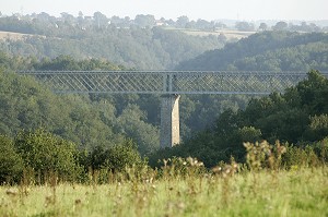 VIADUC EIFFEL SUR LA TARDES, CHAMBONCHARD, CREUSE (23), FRANCE 