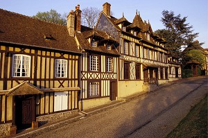 RUE D'ENFER, MAISON DE MAURICE RAVEL AU NUMERO 4, LYONS-LA-FORET, EURE (27), NORMANDIE, FRANCE 