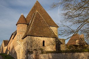LE PRIEURE DE CHAISE-DIEU-DU-THEIL EDIFIE AU MOYEN-AGE, CHAISE-DIEU-DU-THEIL, EURE (27), FRANCE 