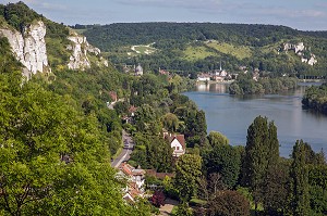 LE PANORAMA DE LA COTE DES DEUX AMANTS SUR LA SEINE, CHATEAU GAILLARD ET LES ANDELYS, EURE (27), NORMANDIE, FRANCE 