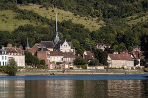 VILLAGE DU PETIT ANDELY EN BORD DE SEINE, LES ANDELYS, EURE (27), NORMANDIE, FRANCE 