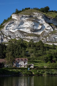 CHAMBRES D'HOTES LA CANOTIERE EN BORD SEINE SOUS LES FALAISES DE CRAIES BLANCHES, LES ANDELYS, EURE (27), NORMANDIE, FRANCE 