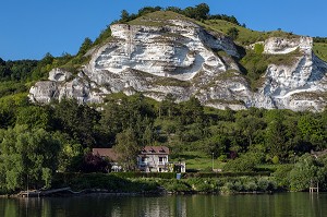 CHAMBRES D'HOTES LA CANOTIERE EN BORD SEINE SOUS LES FALAISES DE CRAIES BLANCHES, LES ANDELYS, EURE (27), NORMANDIE, FRANCE 