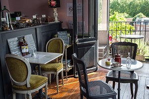 SALON DE THE 'FORT DE CAFE', LES ANDELYS, EURE (27), NORMANDIE, FRANCE 