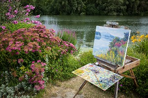 PEINTURE DE LA PEINTRE MICHELE RATEL EN BORD DE SEINE, POSES, EURE (27), NORMANDIE, FRANCE 