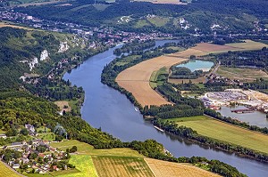 LES ANDELYS, VALLEE DE LA SEINE VUE DU CIEL, EURE (27), NORMANDIE, FRANCE 