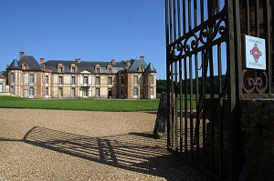 CHATEAU DE MONTIGNY-SUR-AVRE, MONUMENT HISTORIQUE, EURE-ET-LOIR (28), FRANCE 