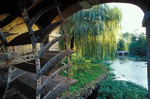 ROUE DU MOULIN DE MOLEANS, EURE-ET-LOIR (28), FRANCE 