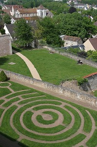 LE LABYRINTHE DES JARDINS DE L'EVECHE DE LA CATHEDRALE DE CHARTRES, EURE-ET-LOIR (28), FRANCE 