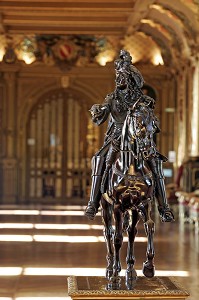 STATUE EQUESTRE EN BRONZE, LOUIS XIV A CHEVAL, CHATEAU DE MAINTENON, EURE-ET-LOIR, FRANCE 