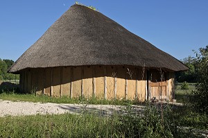 MAISON NEOLITHIQUE D'AUNEAU, EURE-ET-LOIR (28), FRANCE 