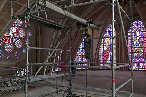 CHANTIER DE RESTAURATION INTERIEURE POUR LA SAUVEGARDE DU MONUMENT AFIN QUE LA CATHEDRALE RETROUVE L'ECLAT DE SON ARCHITECTURE ORIGINELLE DU XIII EME SIECLE, CHARTRES, EURE-ET-LOIR (28), FRANCE 