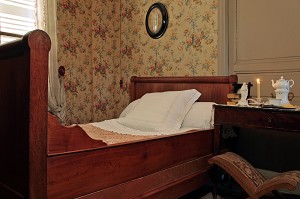 LA CHAMBRE DE TANTE LEONIE, MAISON DE TANTE LEONIE, VILLAGE IDEAL DE L'ENFANCE DE L'ECRIVAIN MARCEL PROUST DANS SON ROMAN - A LA RECHERCHE DU TEMPS PERDU -, ILLIERS-COMBRAY, EURE-ET-LOIR (28), FRANCE 