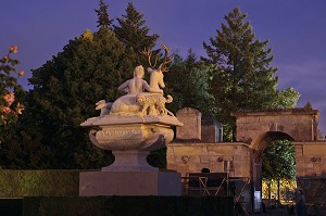 STATUE DE DIANE CHASSERESSE DANS LE JARDIN DU CHATEAU D'ANET, EURE-ET-LOIR (28), FRANCE 