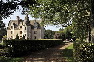 ATTELAGE DE PERCHERONS, DOMAINE DU MANOIR DU GRAND PRAINVILLE, SAINT-JEAN-PIERRE-FIXTE, EURE-ET-LOIR (28), FRANCE 