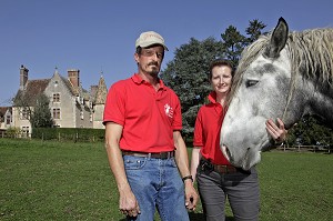 SYLVIE ET ERIC MARTZ, ELEVAGE DE PERCHERONS, DOMAINE DU MANOIR DU GRAND PRAINVILLE, SAINT-JEAN-PIERRE-FIXTE, EURE-ET-LOIR (28), FRANCE 