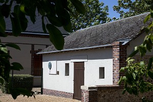 CABANON OU JEAN MOULIN A ETE TORTURE PAR LES NAZIS LE 17 JUIN 1940, LA TAYE, FRANCE 