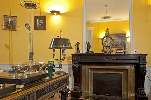BUREAU DE JEAN MOULIN, HEROS DE LA RESISTANCE, (20 JUIN 1899, 8 JUILLET 1943) PREFECTURE D'EURE-ET-LOIR, CHARTRES (28), FRANCE 