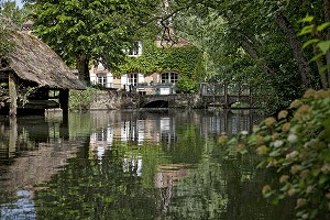 LA RIVIERE EURE, SAINT-LUPERCE, EURE-ET-LOIR, FRANCE 