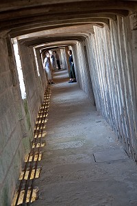 CHEMIN DE RONDE, CHATEAU DE CHATEAUDUN, EURE-ET-LOIR, FRANCE 