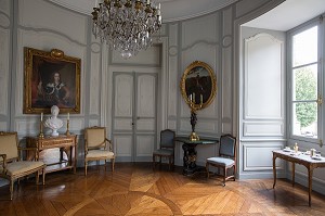 PASSAGE DE BOISERIES, CHATEAU DE MAINTENON, EURE-ET-LOIR (28), FRANCE 
