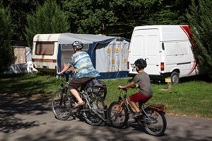 CAMPING MUNICIPAL DE LA VILLE DE CHARTRES, EURE-ET-LOIR (28), FRANCE 