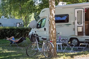 CAMPING MUNICIPAL DE LA VILLE DE CHARTRES, EURE-ET-LOIR (28), FRANCE 