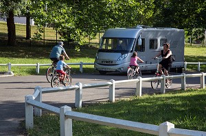 CAMPING MUNICIPAL DE LA VILLE DE CHARTRES, EURE-ET-LOIR (28), FRANCE 