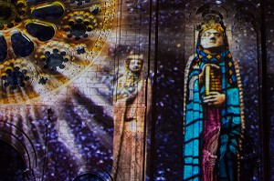 NOUVELLE SCENOGRAPHIE SUR LE PORTAIL ROYAL DE LA CATHEDRALE MIS EN SCENE PAR 'SPECTACULAIRES, ALLUMEURS D'IMAGES', CHARTRES EN LUMIERES, EURE-ET-LOIR (28), FRANCE 