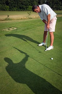PUTTING SUR LE GREEN, GOLF DE CHARTRES, FONTENAY-SUR-EURE, EURE-ET-LOIR (28), FRANCE 