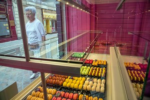 BOUTIQUE DE MACARONS, CHARTRES, EURE-ET-LOIR (28), FRANCE 