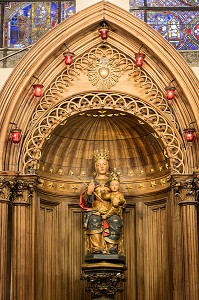 NOTRE-DAME DU PILIER, STATUE POLYCHROME EN BOIS DE POIRIER DU 16 EME SIECLE COURONNEE EN 1855 (APPELEE VIERGE NOIRE AVANT SA RESTAURATION), CATHEDRALE DE CHARTRES, EURE-ET-LOIR (28), FRANCE 