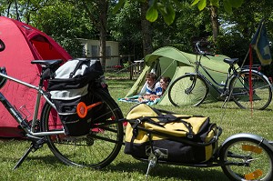 CAMPING LES ILOTS DE SAINT-VAL, VILLIERS-LE-MORHIER, EURE-ET-LOIR (28), FRANCE 