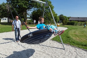 AIRE DE JEUX, CAMPING LES ILOTS DE SAINT-VAL, VILLIERS-LE-MORHIER, EURE-ET-LOIR (28), FRANCE 