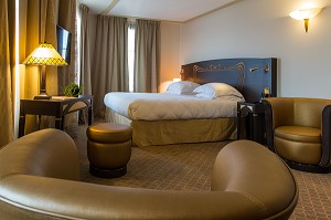 CHAMBRE DE L'HOTEL DE HOSTELLERIE JEHAN DE BEAUCE, CHARTRES, EURE-ET-LOIR (28), FRANCE 