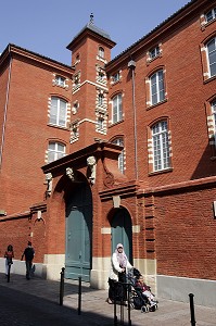 HOTEL DE CAVLET (DE RESSEGNIER) DU XVII EME SIECLE, VILLE DE TOULOUSE, HAUTE-GARONNE (31), FRANCE 