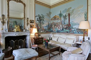 SALON AU PAPIER PEINT PANORAMIQUE, MALOUINIERE DE LA VILLE BAGUE, SAINT-COULOMB, ILLE-ET-VILAINE (35), FRANCE 